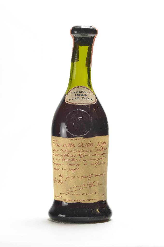 1 Flasche 1949 Nogaro Hors D'Age, 40 % Vol., ca. 75 cl, unverkostet, guter Erhaltungszustand, Etikett l. gebräunt, aber in gutem Zustand, mit ...