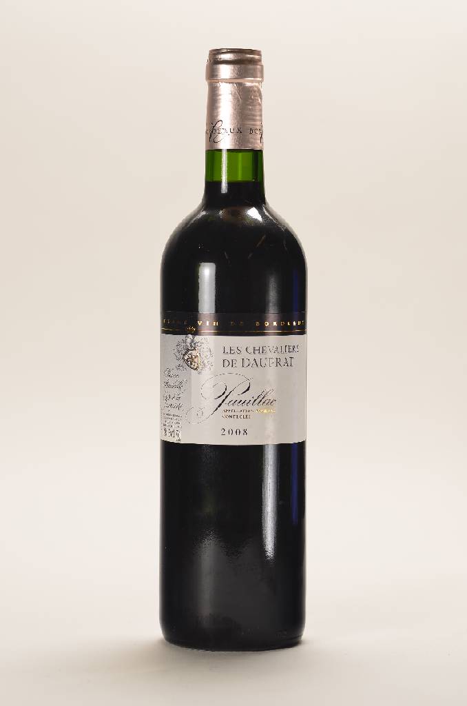 12 Flaschen 2008 Les Chevalier De Dauprat, Pauillac, je ca. 75 cl, 13 % Vol., unverkostet, Füllstände: je ca. into neck, selten im Angebot, im ...