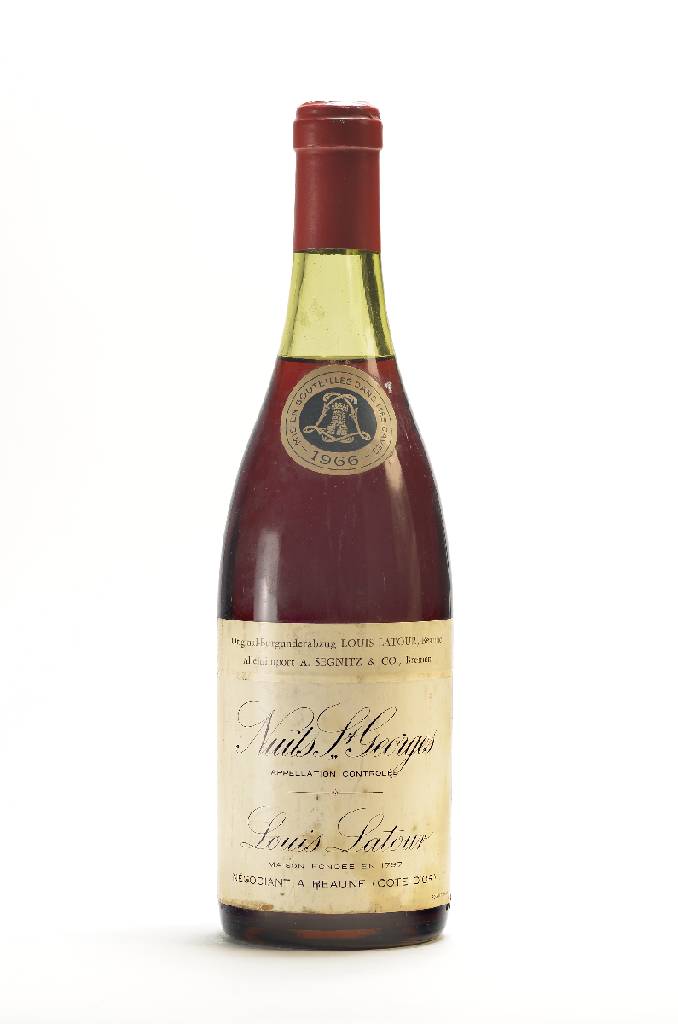 1 Flasche 1966 Louis Latour Nuits St. Georges , Cote D'Or, ca. 75 cl, unverkostet, Abstandzwischen Kapsel und Wein: ca. 3,3 cm, sehr selten im ...