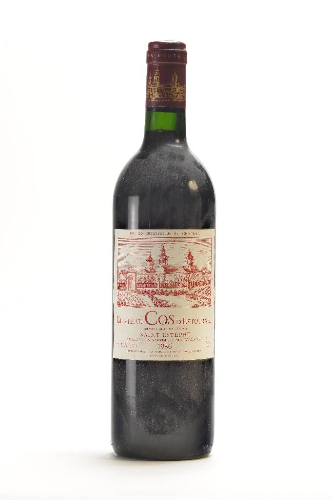 2 Flaschen 1986 Chateau Cos D'Estournel, Saint-Estephe, 12,5 % Vol., ca. 75 cl, Füllstände: je ca. into neck, unverkostet, sammelwürdig, sehr ...