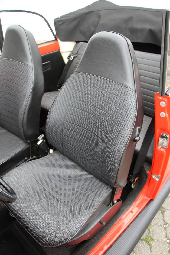 Detail b: Volkswagen Käfer 1303 LS, Fahrgestellnummer: 1572053666, EZ 12/1976, Laufleistung ca. 3.181 km abgelesen, HU 08/2018, H-Zulassung, 37 kW/ 50 PS, ...