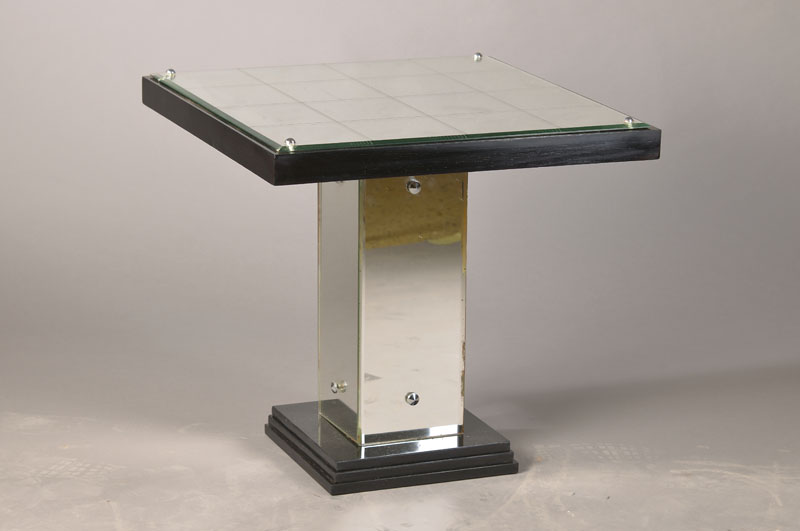 Beistelltischchen mit verspiegelter Platte u. Schaft, Frankreich, Art-Deco, partiell schwarz gefaßt, ca. 60x63x63 cm