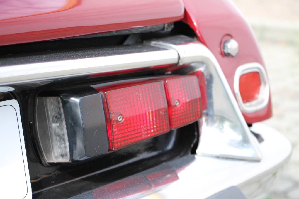 Detail f: Citroen DS 20, EZ 01.1974, Fahrgestellnummer: DSFD05FD9382, Laufleistung ca. 45.905 km abgelesen, 76 kW/ 103 PS, H-zulassungsfähig, 4-Zylinder, ...