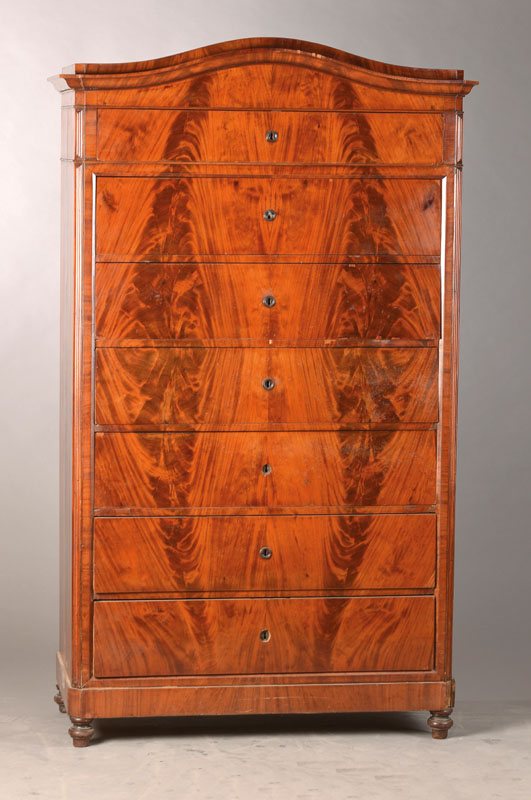 Schubladenkommode, sog. Chiffonieré, norddeutsch, um 1840/50, Mahagoni bzw. Pyramidenmahagonifurnier, Weichholzkorpus, sog. Semanieré mit 7 ...