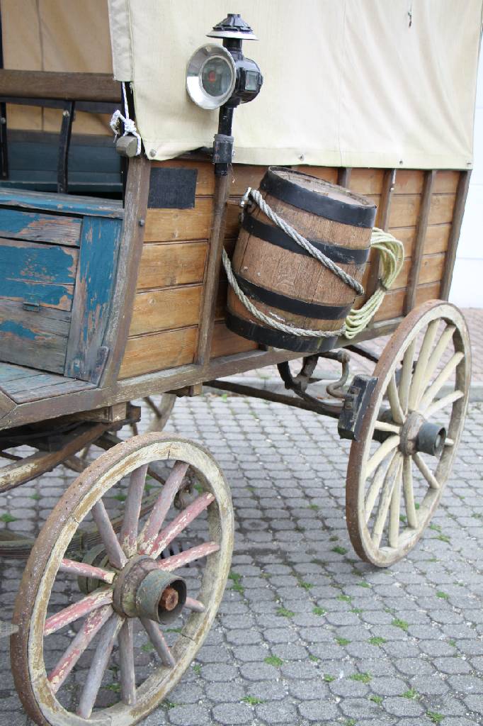 Detail b: Westernplanwagen, süddeutsch, um 1900/10, Einspänner, Wagnerarbeit, Gestell Eisen, Holzaufbau Kiefer, Trag- u. Aufbauteile Eiche, einfache ...
