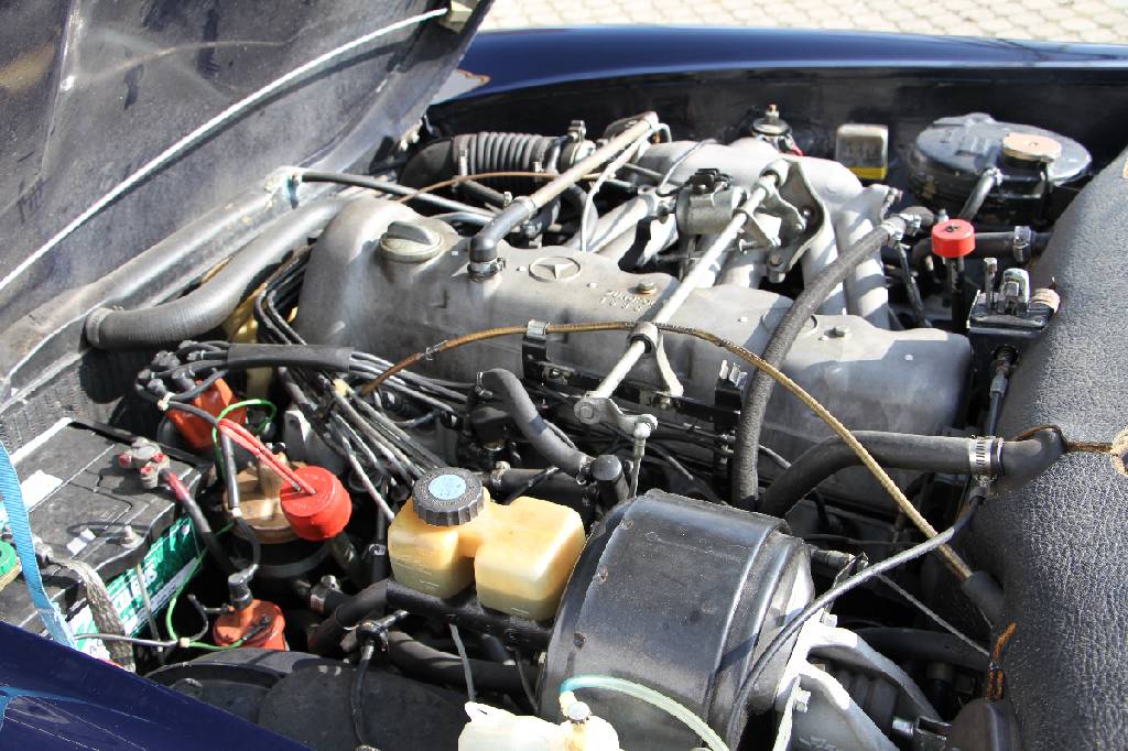Detail d: Mercedes Benz 230SL Pagode aus dem ehemaligen Besitz von Tina Turner, Fahrgestellnummer: 11304212014416, EZ 07/1966, 4.Hand, Laufleistung ca. 42.856 ...