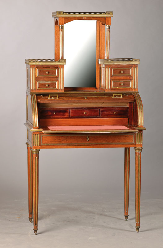 Rollsekretär, im klassizistischen Stil, im Röntgen-Stil, nach 1770/80, hergestellt um 1910/20, Mahagoni, Eichekorpus, hohe filigrane kannelierte ...