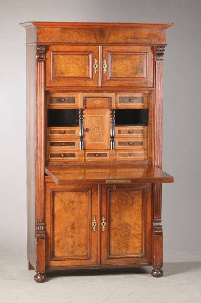 Standsekretär, deutsch, um 1870/80, Gründerzeit, Unten u. oben je 2-türige Fächer, abklappbare Schreibklappe mit intarsiertem Innenleben, ...