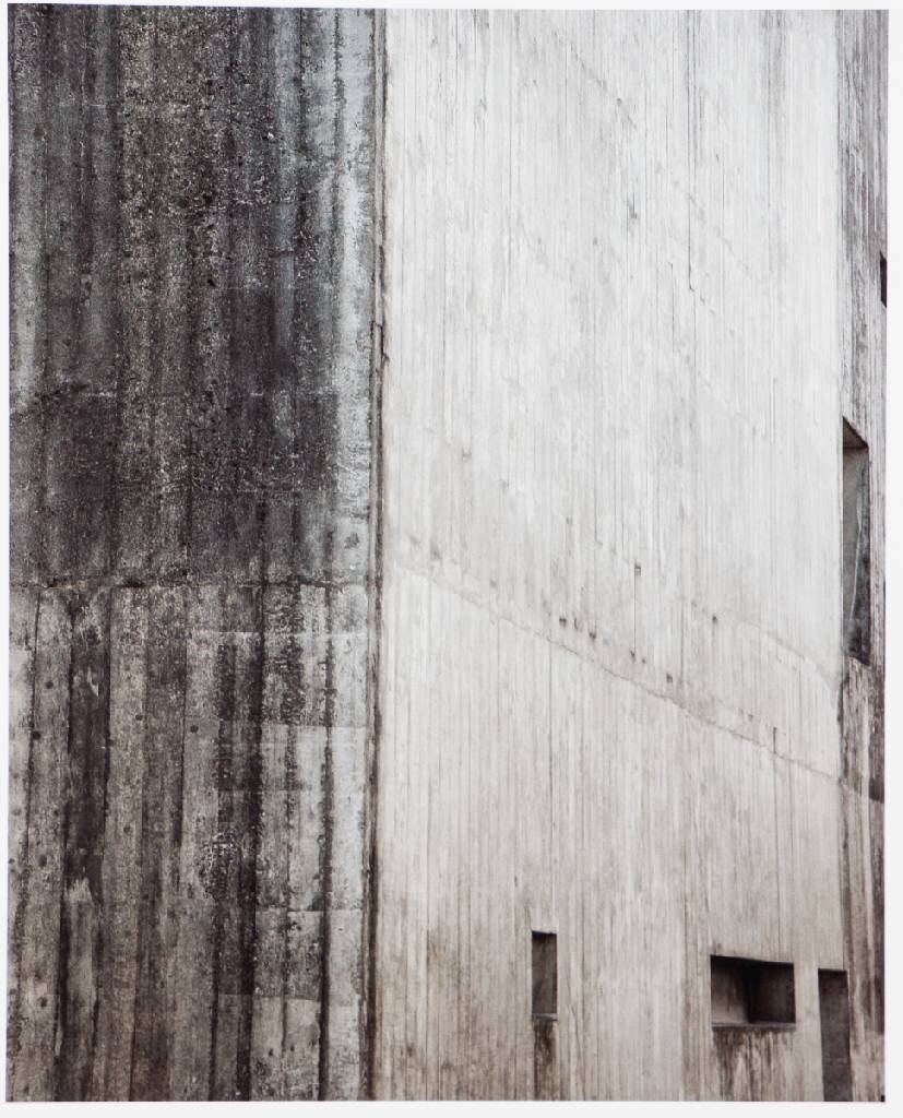 Detail c: Heidi Specker, geb. 1962, Kleine Kirche, Serie aus 6 C-Prints auf Fuji Color, verso sign., dat. 2008, Motiv 30x24 cm