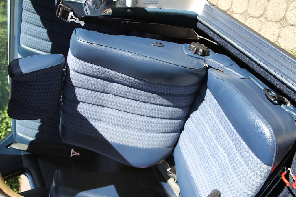 Detail c: Mercedes-Benz 280 CE, Fahrgestellnummer: 12305312009957, EZ 07/1978, Laufleistung ca. 128.861 km abgelesen, H-zulassungsfähig nach Vollabnahme, 130 ...