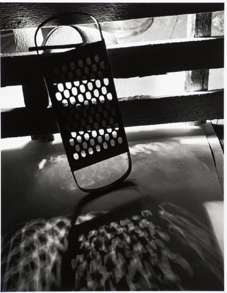 Detail a: Raoul Hausmann, 1886-1971, 5 Bromsilbergelatine-Abzüge, Ombres, Reflets, La beauté à la cuisine, Limoges-Gare,es photographes, aus 1931-1957, ...