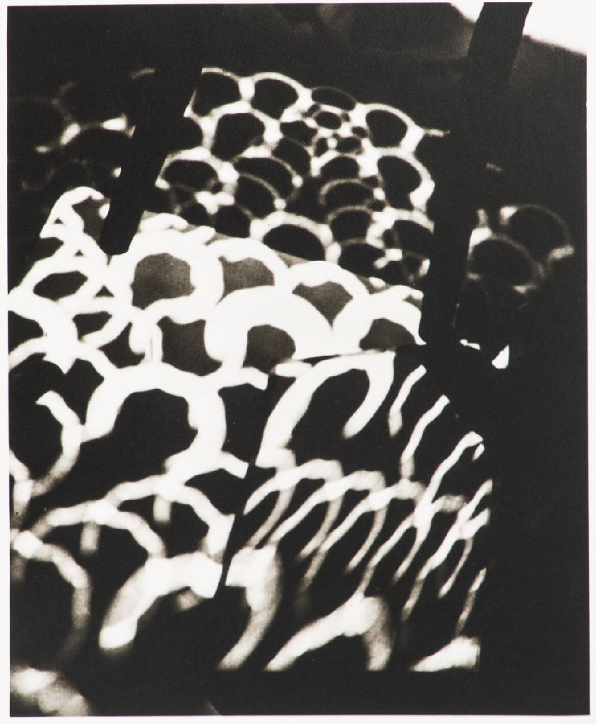 Detail d: Raoul Hausmann, 1886-1971, 5 Bromsilbergelatine-Abzüge, Ombres, Reflets, La beauté à la cuisine, Limoges-Gare,es photographes, aus 1931-1957, ...