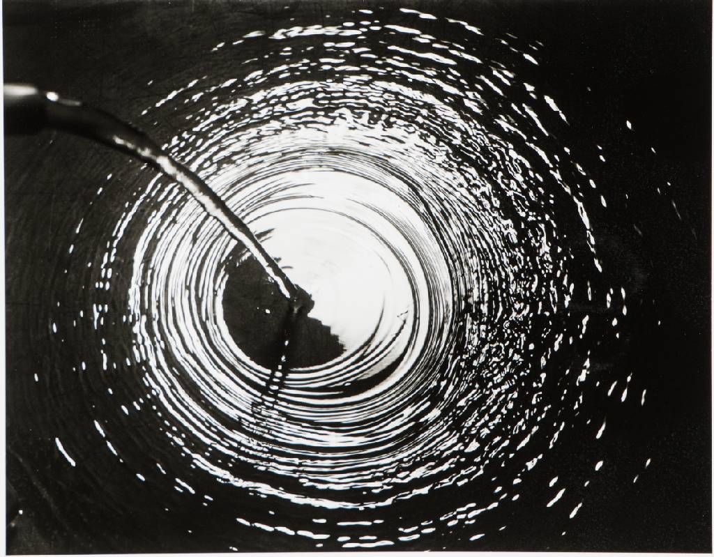 Detail c: Toni Schneiders, 1920-2006, Zwischen Freiheit und Form, Mappe mit 6 Fotografien, Edition Griffelkunst, Blattgr. 30x24 cm