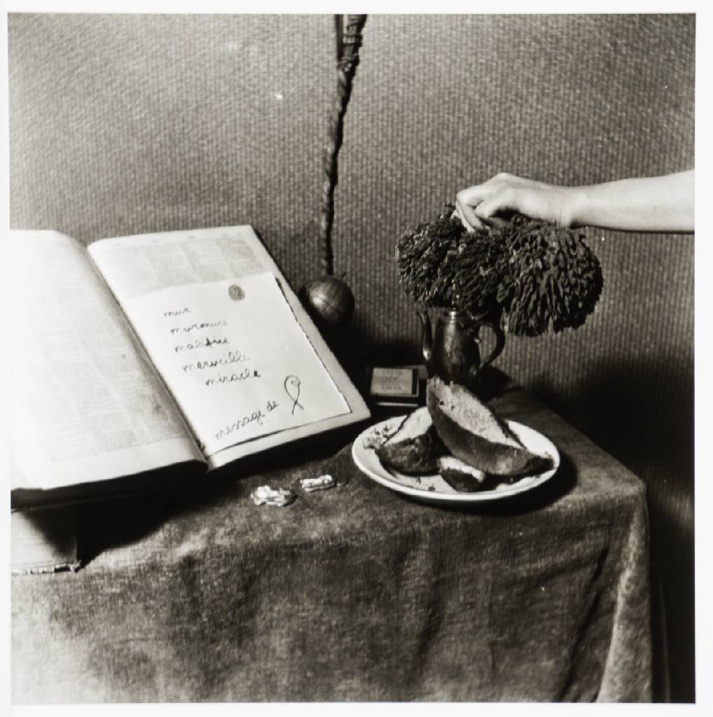 Detail e: Paul NougÃ©, 1895-1967, Subversion des Images, Mappe mit 6 Fotografien, Edition Griffelkunst, Blattgr. 30x24 cm