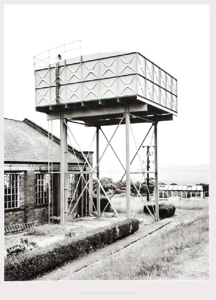 Bernd & Hilla Becher, geb. 1959, Wasserturm Kirkhamgate bei Leeds (England), Offset 1976, verso handsign. mit Bleistift, dat., Motiv 40x32 cm, ...