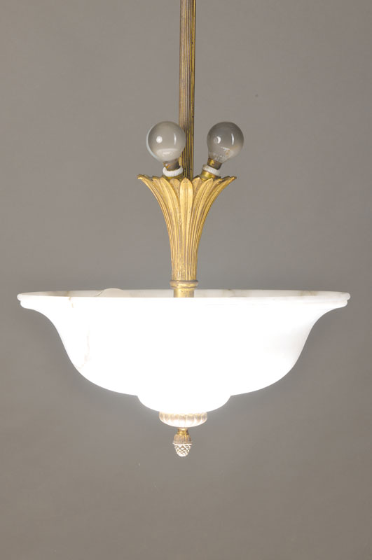 Jugendstil-Deckenlampe, mit schwerer Alabaster-Schale, deutsch, um 1907, Messingschaft mit 3 Brennstellen, schön geaderte Alabaster-Schale, ...