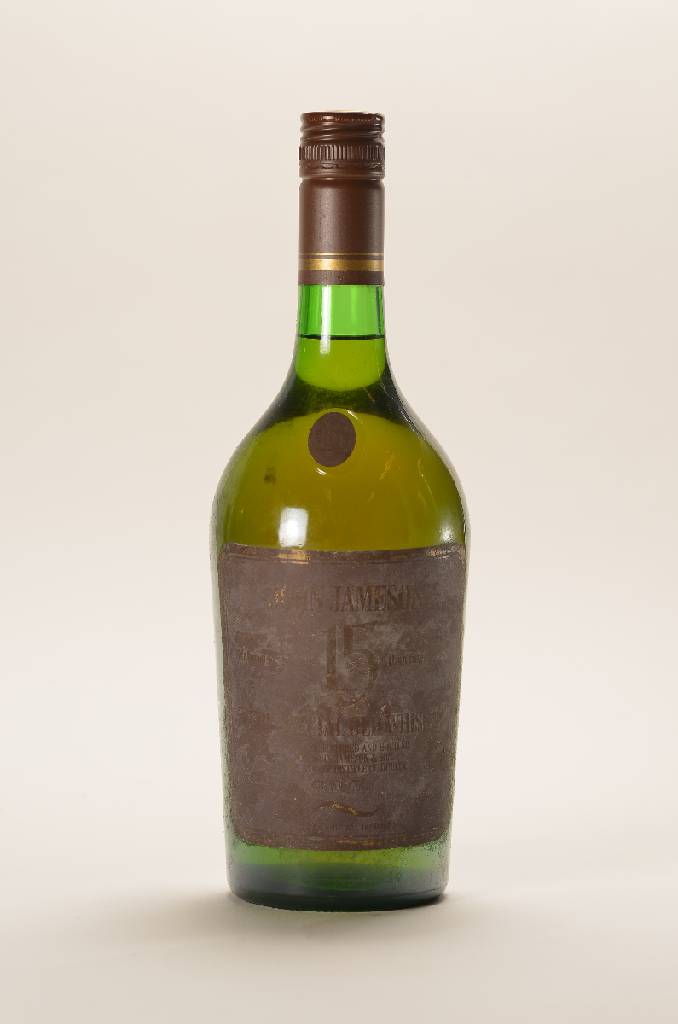 1 Flasche 15 years old John Jameson very Special old Whiskey, 40 % Vol., ca. 75 cl, Abstand zwischen Kapsel und Whiskey: ca. 1,5 cm, unverkostet, ...