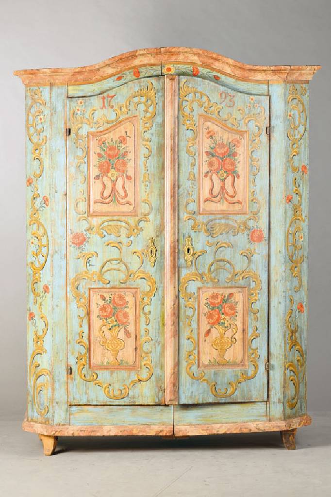 Bemalter Bauernschrank, sog. Spaltschrank, dat. 1793, wohl alpenländisch, Weichholz polychrom gefaßt, Fassung nur leicht abgefrischt, sehr ...