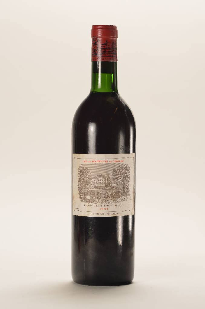 1 Flasche 1965 Chateau Lafite Rothschild, Pauillac, ca. 73 cl, unverkostet, Füllstand: ca. top shoulder, selten im Angebot, Etikett l. beschmutzt, ...