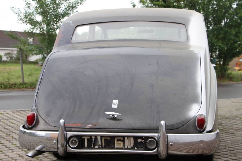 Detail a: Rolls-Royce Silver Dawn Freestone & Webb, Fahrgestellnummer: STH55, BJ 1955, 6-Zylinder, Automatikgetriebe, original Farbe dunkelblau, innen creme ...