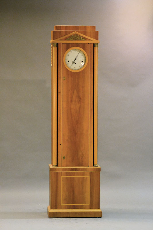 Standuhr mit 3 Melodien auf 9 Tonstäbe, Werk Uhrenmanufaktur Kieniger, professionelleseinzeln angefertiges Gehäuse im Stil David Roentgen, mit ...