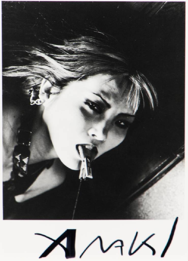 Nobuyoshi ARAKI, geb. 1940, Kunstpostkarte, handsign., ca. 10,5x15 cm