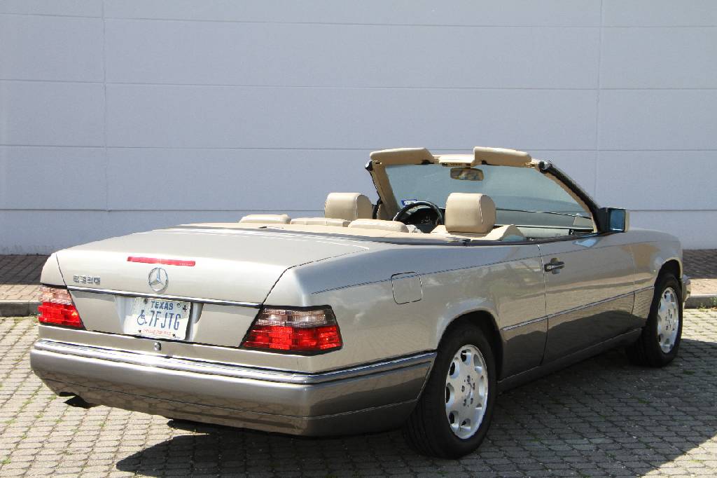 Detail a: Mercedes-Benz CE 320 W124, Fahrgestellnummer: WDBEA66E2SC281811, EZ 02/1996, aktuell noch US registriert, 2. Hand, Laufleistung ca. 132.827 miles, ...