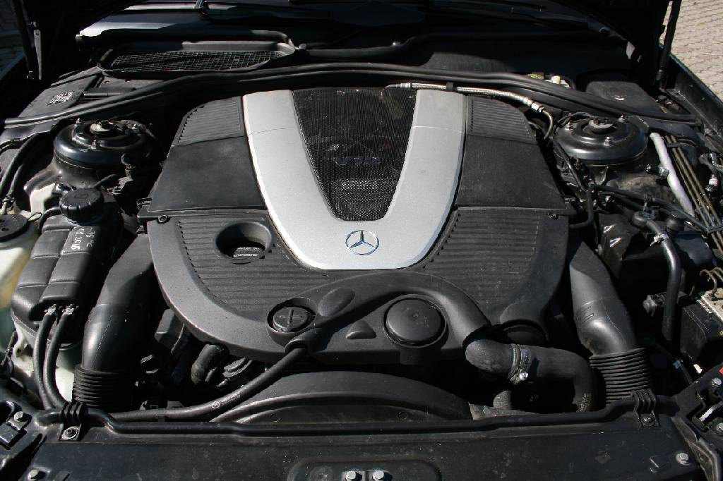 Detail g: Mercedes-Benz S 600 L W220, Fahrgestellnummer: WDB2201761A355310, EZ 03/2003, 2. Hand, Laufleistung ca. 185.000 km, 368 kW/ 500 PS, 12-Zylinder, ...