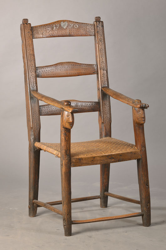 Hochzeits- bzw. Brautstuhl, westdeutsch, dat. 1770, Kirschbaum massiv, Sitzfläche mit Binsengeflecht, Datierung in seltener Zinneinlage, Handläufe ...