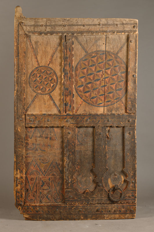 Speichertür, Persien, 19.Jhd, Hartholz in dicker Rahmenkonstruktion, mit Eisennägeln verstärkt, stilisierte polychrome Bemalung, Altersschäden, ...