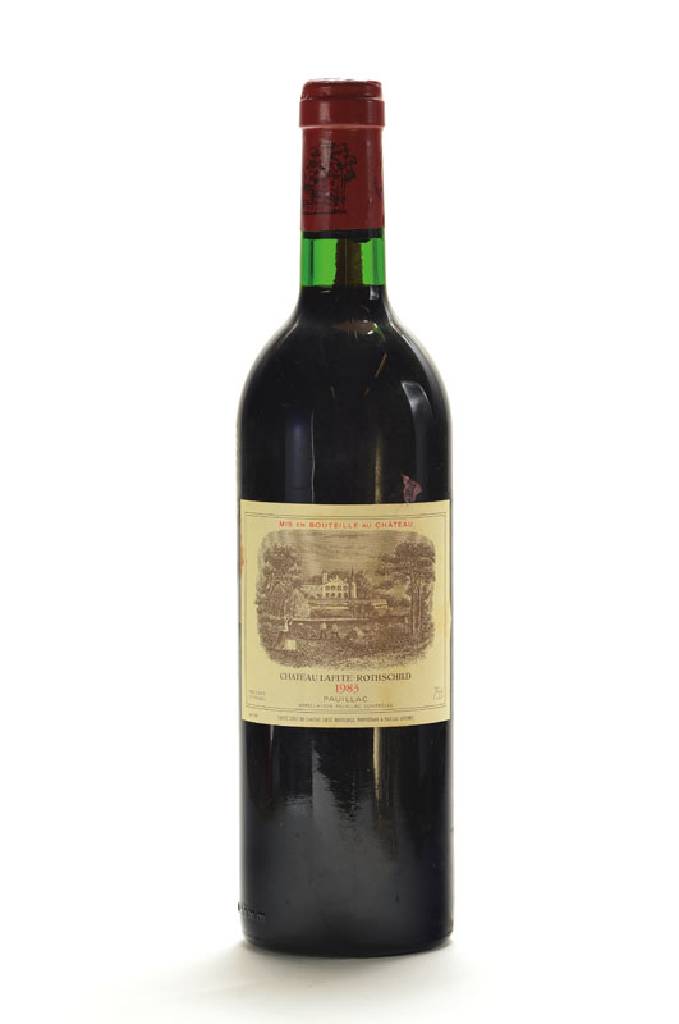 1 Flasche 1983 Chateau Lafite-Rothschild, Pauillac, ca, 75 cl, unverkostet, Füllstand: ca. into neck, sammelwürdig, selten im Angebot, guter ...