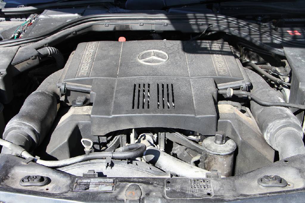 Detail d: Mercedes-Benz 500 SE W140, Fahrgestellnummer: WDB1400501A054275, EZ 02/1992, 2. Hand, Laufleistung ca. 254.000 km, 240 kW/ 326 PS, 8-Zylinder, 4-Gang ...