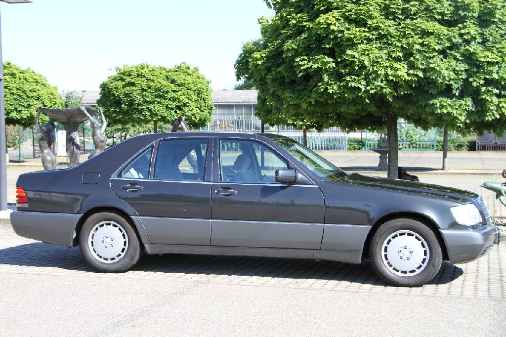 Detail e: Mercedes-Benz 500 SE W140, Fahrgestellnummer: WDB1400501A054275, EZ 02/1992, 2. Hand, Laufleistung ca. 254.000 km, 240 kW/ 326 PS, 8-Zylinder, 4-Gang ...