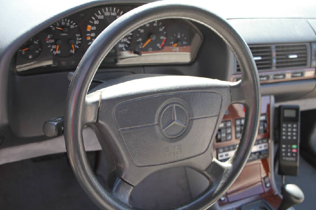 Detail f: Mercedes-Benz 500 SE W140, Fahrgestellnummer: WDB1400501A054275, EZ 02/1992, 2. Hand, Laufleistung ca. 254.000 km, 240 kW/ 326 PS, 8-Zylinder, 4-Gang ...
