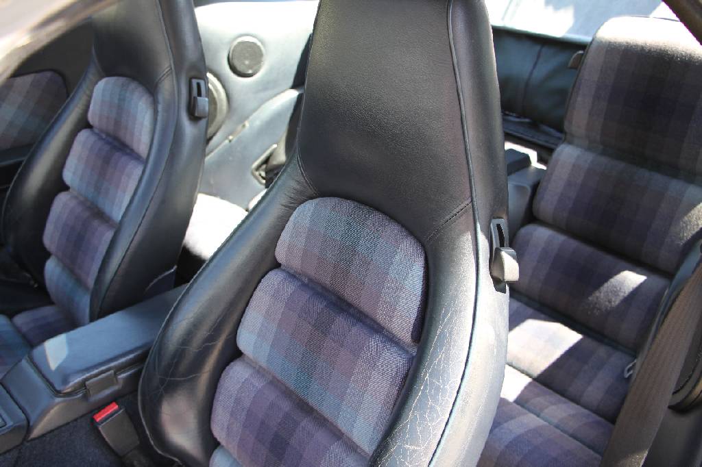 Detail c: Porsche 928 GT, Fahrgestellnummer: WPOZZZ92ZLS840698, EZ 11/1989, 3. Hand, Laufleistung ca. 154.000 km, 243 kW/ 330 PS, 8-Zylinder, 5-Gang ...