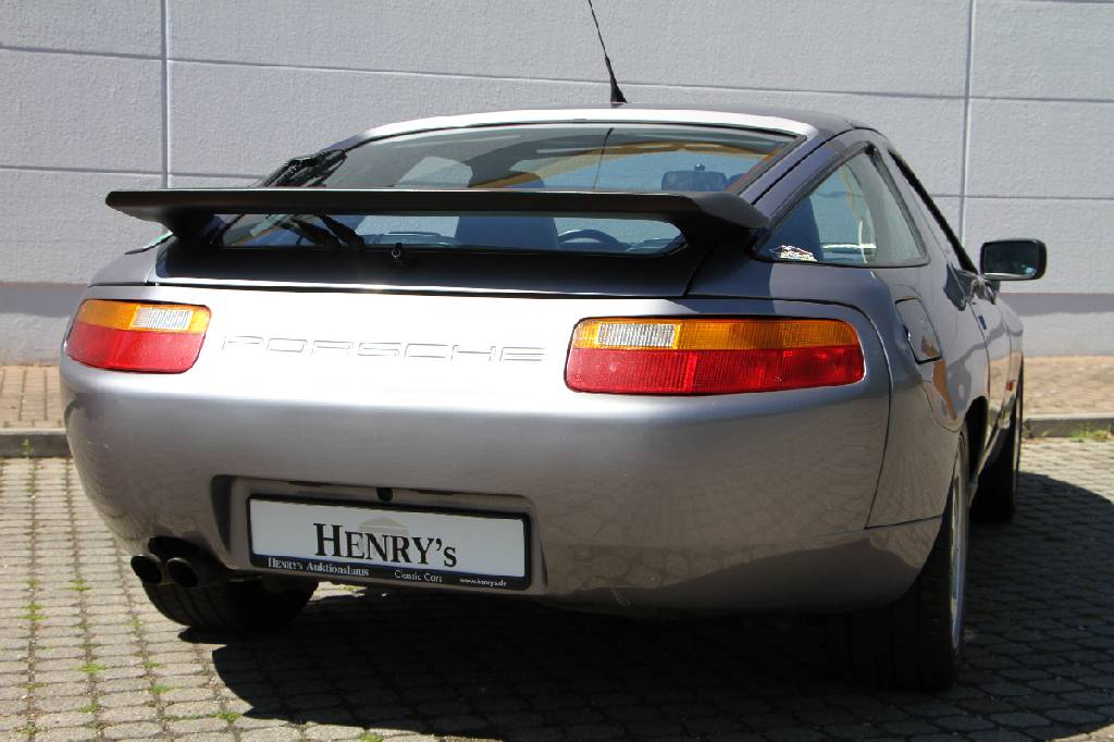 Detail h: Porsche 928 GT, Fahrgestellnummer: WPOZZZ92ZLS840698, EZ 11/1989, 3. Hand, Laufleistung ca. 154.000 km, 243 kW/ 330 PS, 8-Zylinder, 5-Gang ...