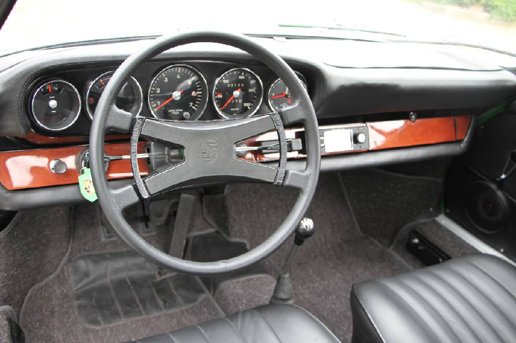 Detail c: 911 Porsche 2.0, BJ 1965, Fahrgestellnummer:302868, Laufleistung ca. 6.189 km abgelesen, H-zulassungsfähig, 95 kW/ 129 PS, 6-Zylinder, 5-Gang ...
