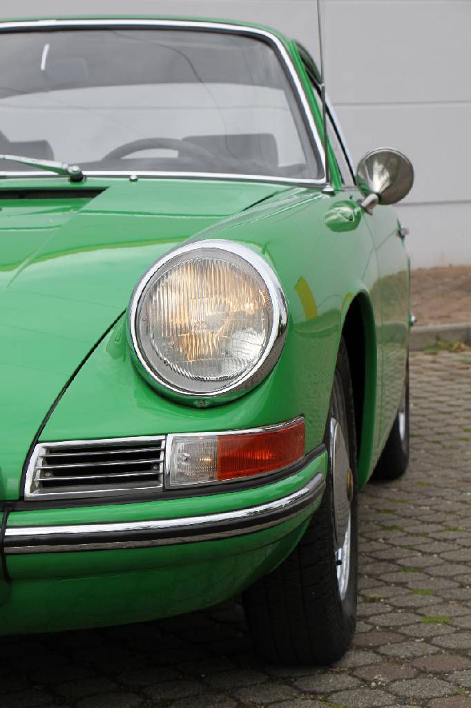 Detail h: 911 Porsche 2.0, BJ 1965, Fahrgestellnummer:302868, Laufleistung ca. 6.189 km abgelesen, H-zulassungsfähig, 95 kW/ 129 PS, 6-Zylinder, 5-Gang ...