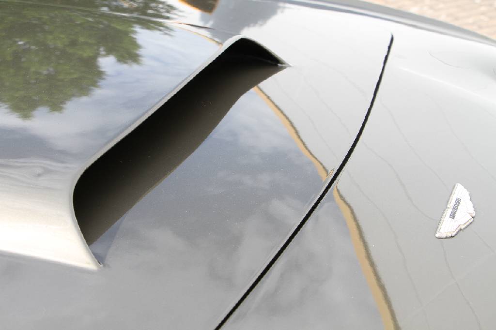 Detail e: Aston Martin V8, Fahrgestellnummer: V812017RCAS, EZ 07/1978, 3. Hand, Laufleistung ca. 52.754 km abgelesen, HU 02/2019, H-Zulassung, 228 kW/ 310PS, ...