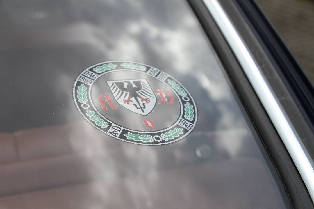 Detail f: Porsche 911 2.0, Fahrgestellnummer: 301307, BJ 1965, Laufleistung ca. 677 miles abgelesen, H-Zulassung, 95 kW/ 129 PS, 6- Zylinder, 5-Gang ...