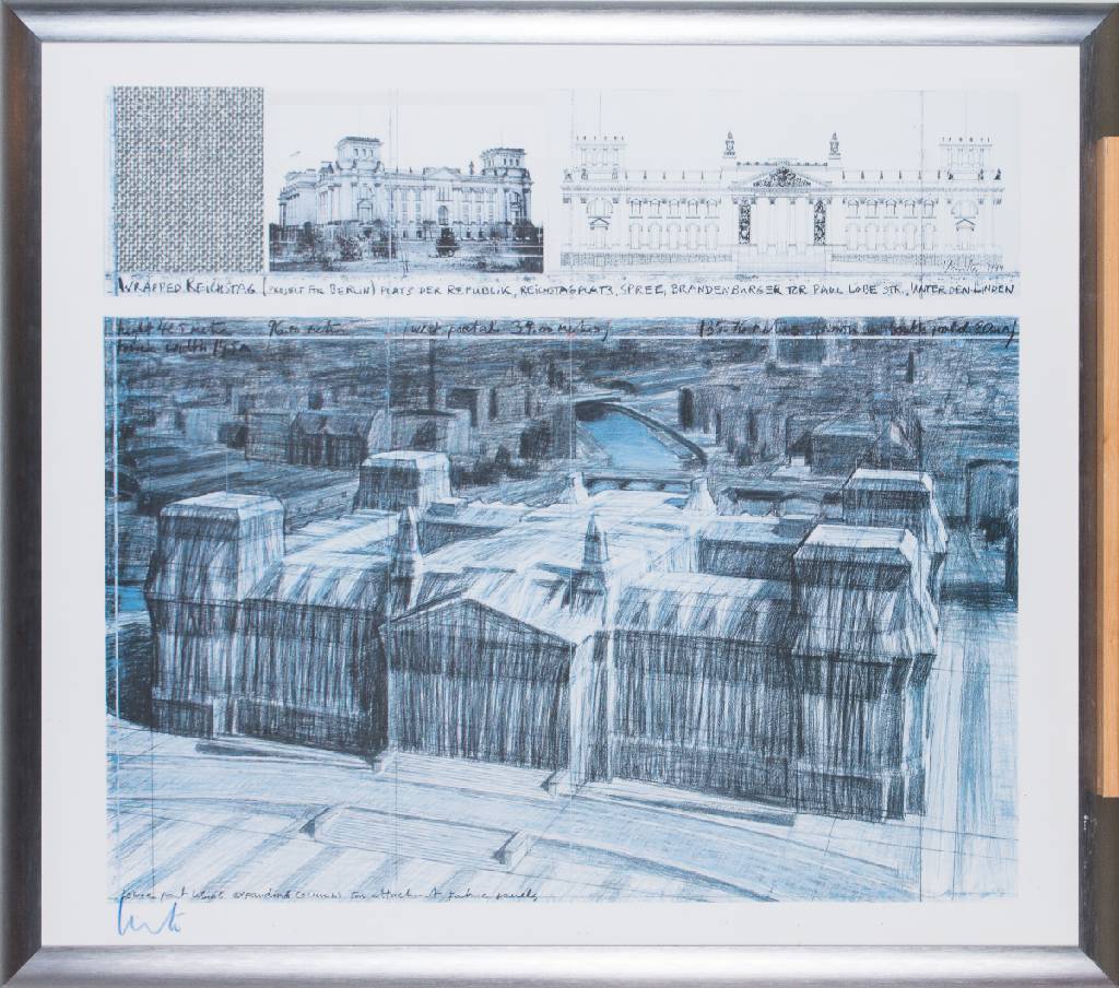 Christo, geb. 1935, Wrapped Reichstag, Farboffset, handsign., Blattgr. 70x80 cm, unter Glas gerahmt