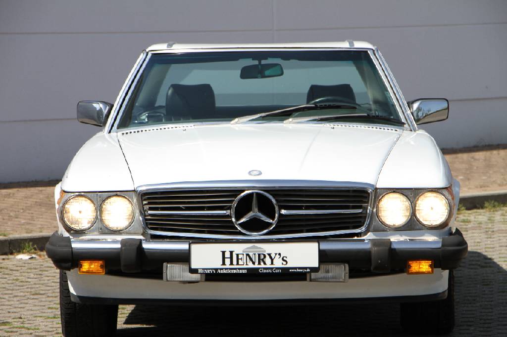 Detail i: Mercedes-Benz 560 SL R107, Fahrgestellnummer: WDBBA48D1HA066971, BJ 1987, Laufleistung ca. 94.681 miles abgelesen, H-zulassungsfähig, 170kW/ 231 PS, ...