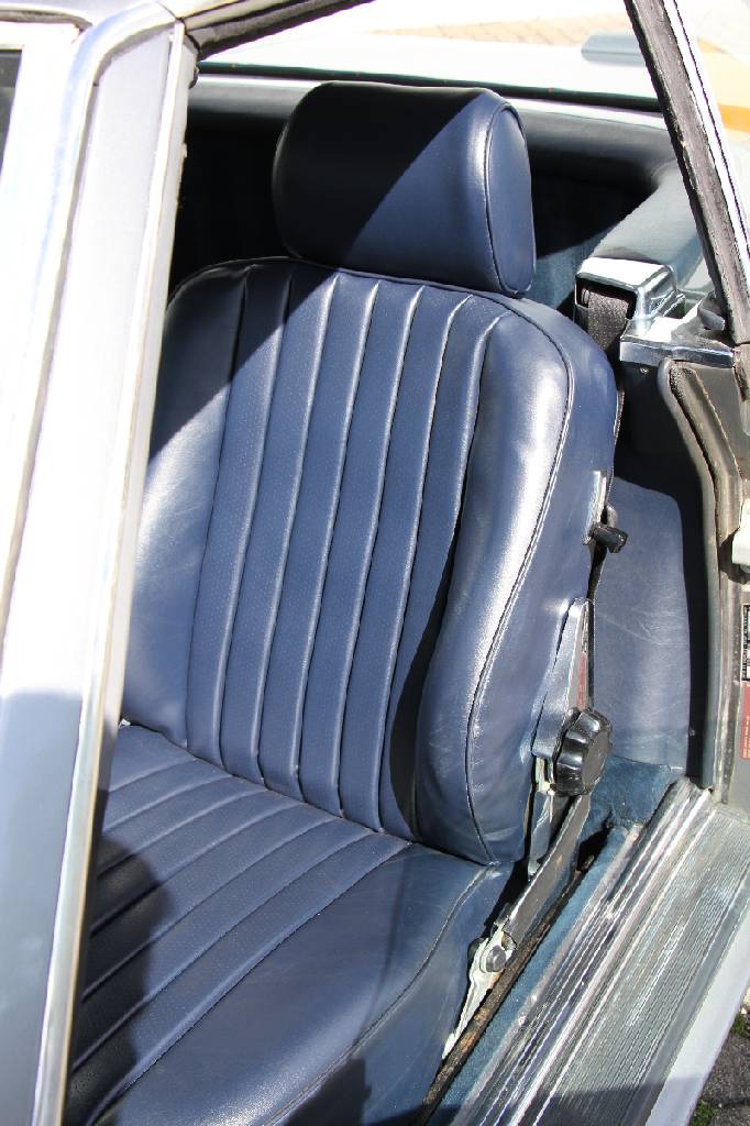 Detail b: Mercedes-Benz 560 SL R107, Fahrgestellnummer: WDBBA48D8HA058768, BJ 1987, Laufleistung ca. 77.401 miles abgelesen, H-zulassungsfähig, 170kW/ 231 PS, ...
