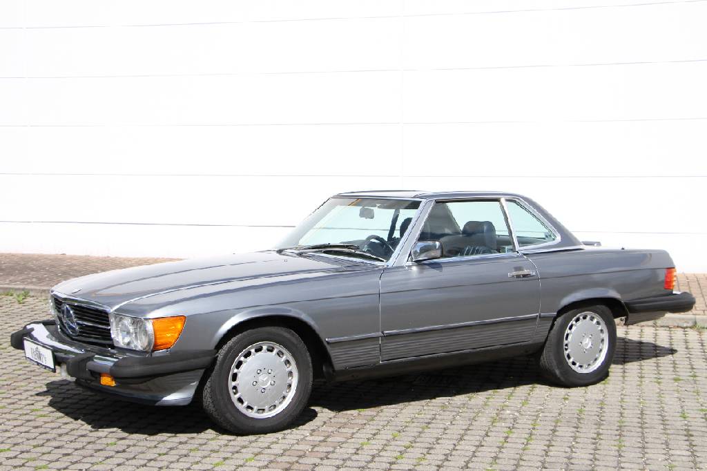 Detail f: Mercedes-Benz 560 SL R107, Fahrgestellnummer: WDBBA48D8HA058768, BJ 1987, Laufleistung ca. 77.401 miles abgelesen, H-zulassungsfähig, 170kW/ 231 PS, ...