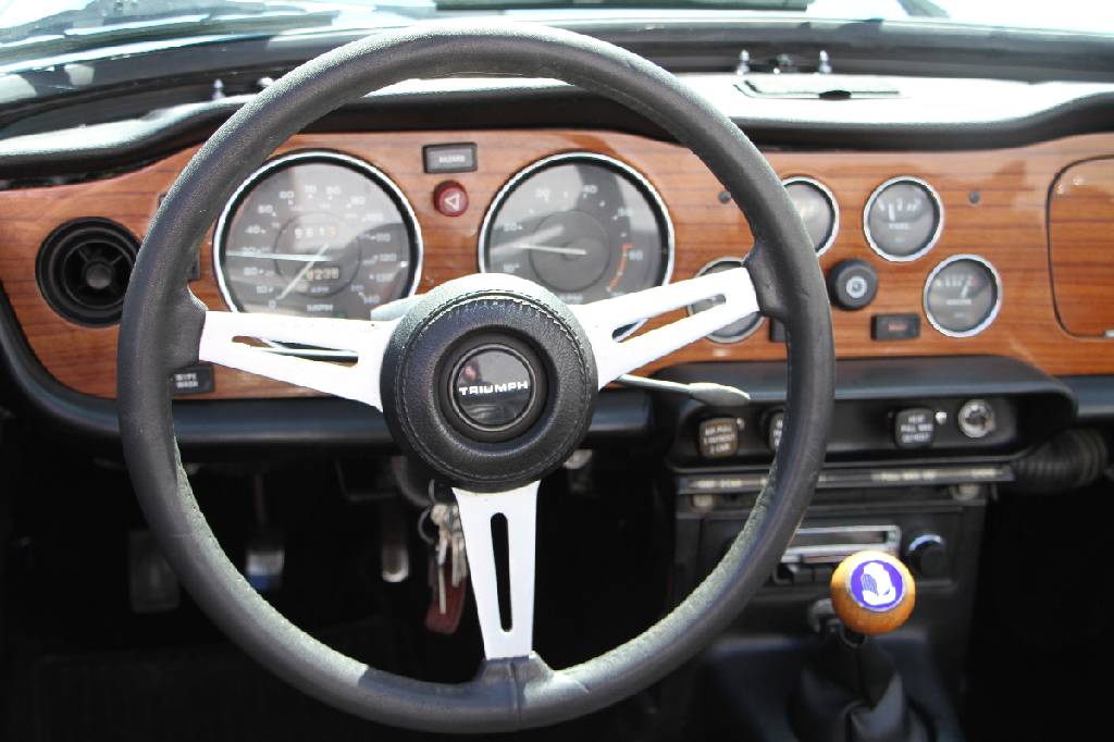 Detail c: Triumph TR 6 Roadster, Fahrgestellnummer: CF4656L, BJ 1973, Laufleistung ca. 78.238 miles abgelesen, H-zulassungsfähig, 72 kW/ 98 PS, 6-Zylinder, ...