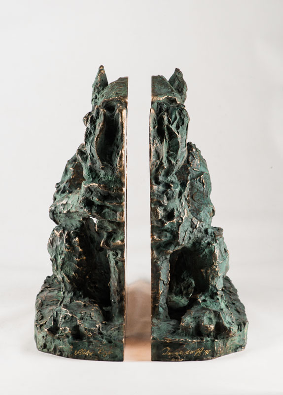 Detail b: Jörg Immendorff, 1945-2007, Alter Ego - Das andere Ich, 1995, zweiteilige Bronzeskulptur mit grünlicher Patina, Innenflächen Bronze poliert, ...