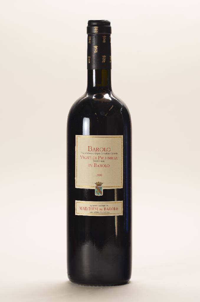 6 Flaschen 1998 Barolo Marchesi di Barolo, je ca. 75 cl, 14,5% Vol., Füllstände: je ca. into neck, unverkostet, sehr guter Erhaltungszustand, in ...