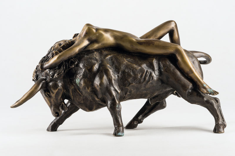 Asajero, zeitgenössischer spanischer Künstler, Europa auf dem Stier, Bronzeskulptur, sign., ca. 20 x 36 cm, Patinierung leicht fleckig