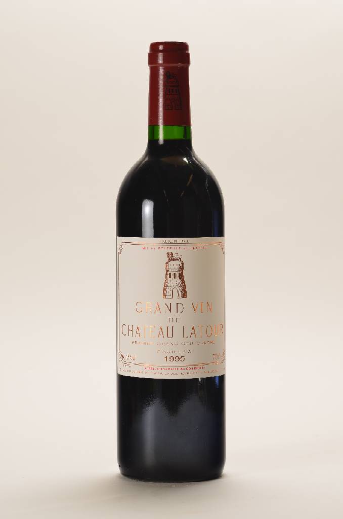 2 Flaschen 1995 Chateau Latour, Premier Grand Cru Classe, Pauillac, je ca. 75 cl, 12,5 % Vol., unverkostet, selten im Angebot, Füllstände: je ca. ...