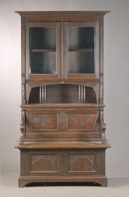 Truhenbank, deutsch, um 1905/10, Jugendstil,Eiche massiv, Truhenkasten sowie Kasten in derRückenlehne aufklappbar, geschweifte Armstützen, Aufsatz ...